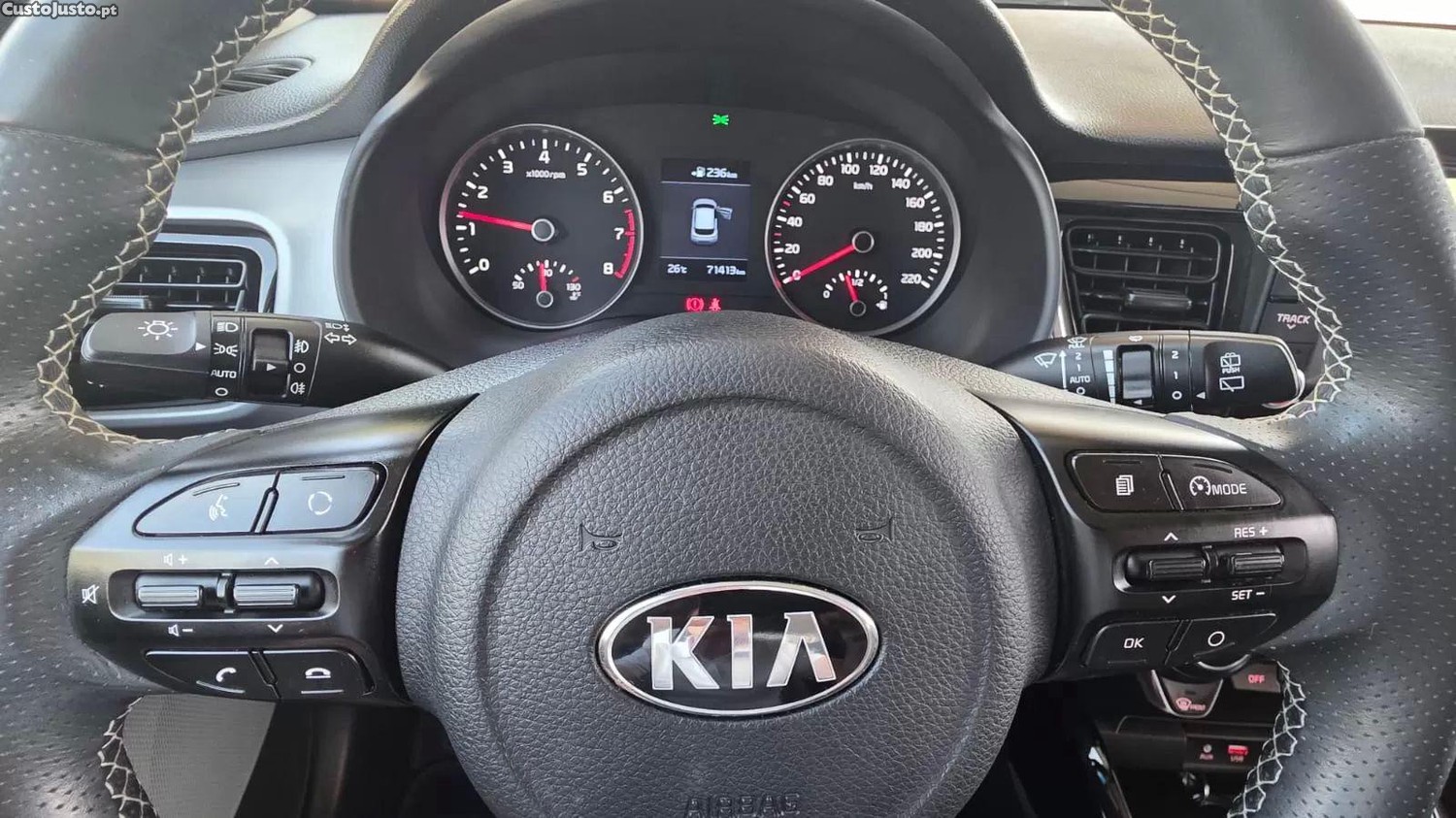 Kia Stonic 1.0 t-gdi - 120 cv — fotografia 6