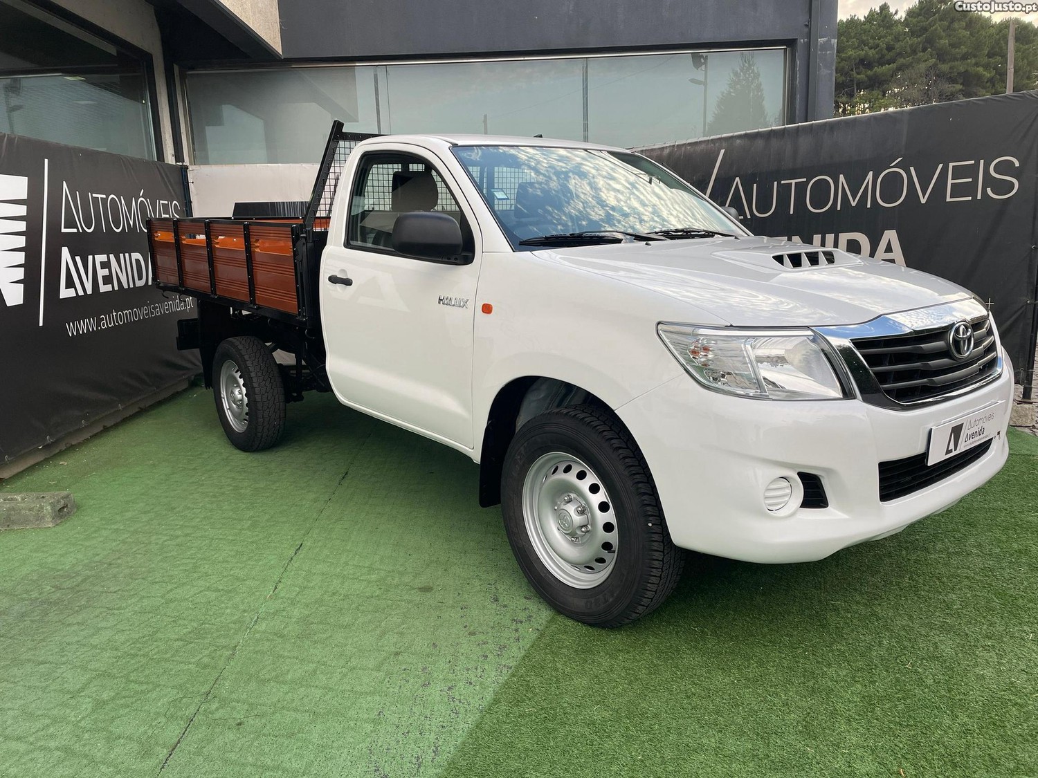 Toyota Hilux 2.5 D-4D 4WD CS AC - 17 foto 3