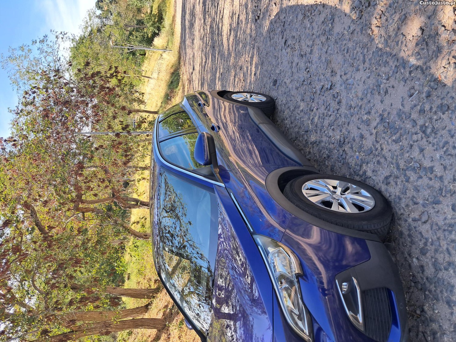 Peugeot 3008 1.6 BlueHDI 120 CV — fotografia 8