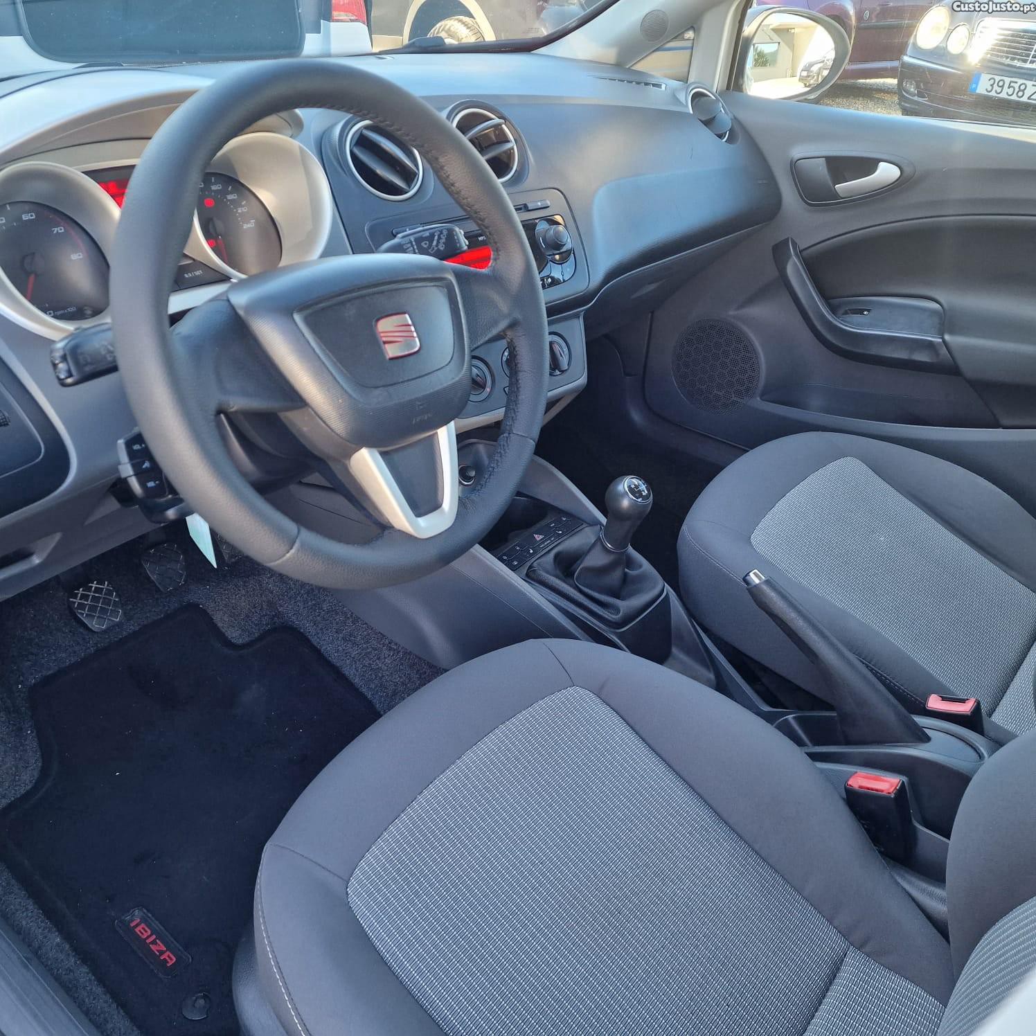 SEAT Ibiza 1.2 12V Style — fotografia 7