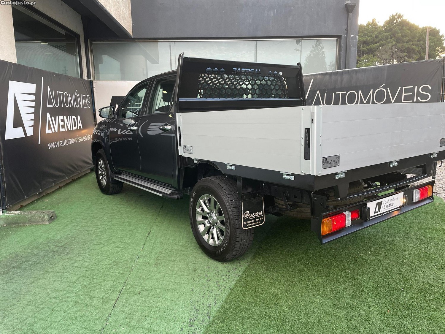 Toyota Hilux 2.4 D-4D 4WD CD CM — fotografia 16