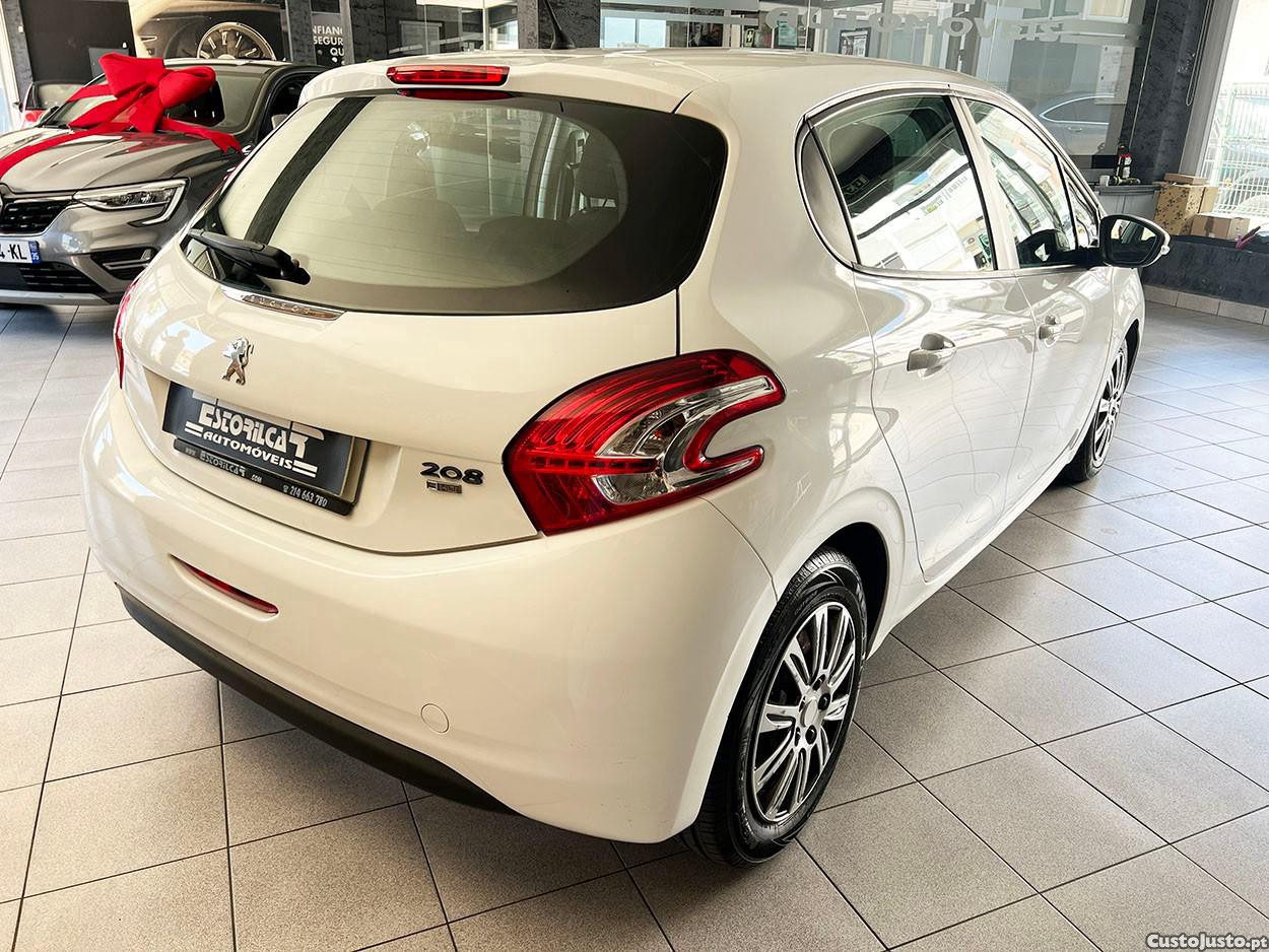 Peugeot 208 1.6 BlueHDi Active — fotografia 16