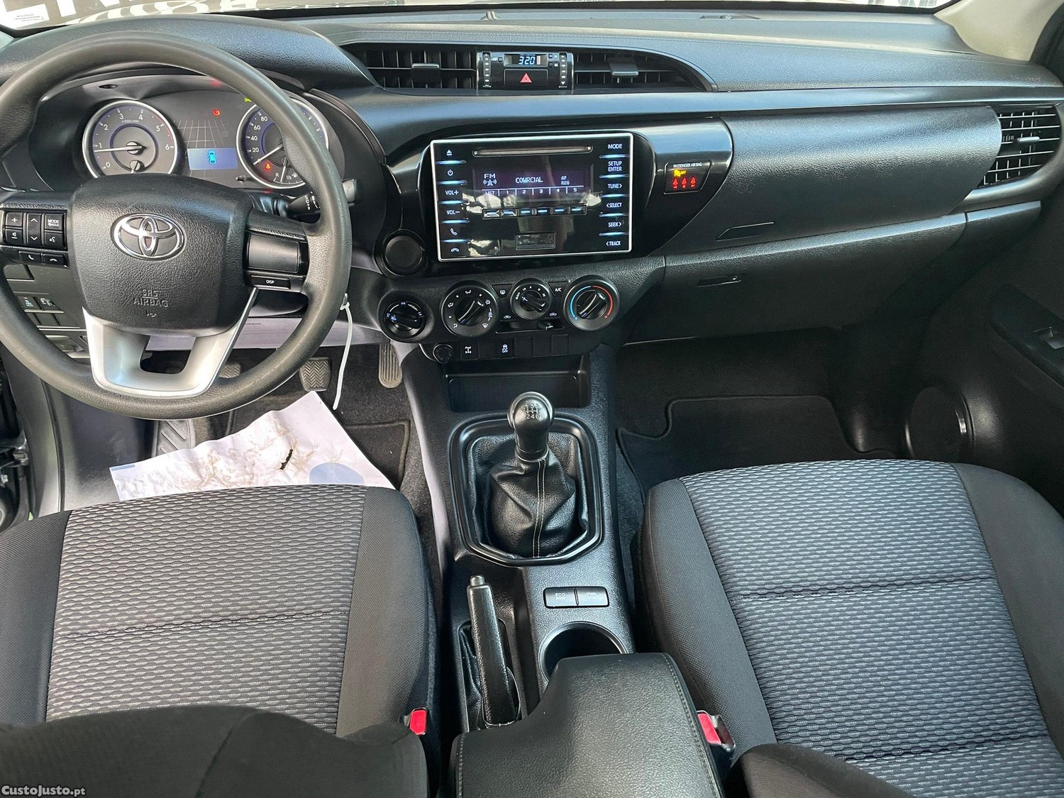Toyota Hilux 2.4 D-4D 4WD CD CM — fotografia 13