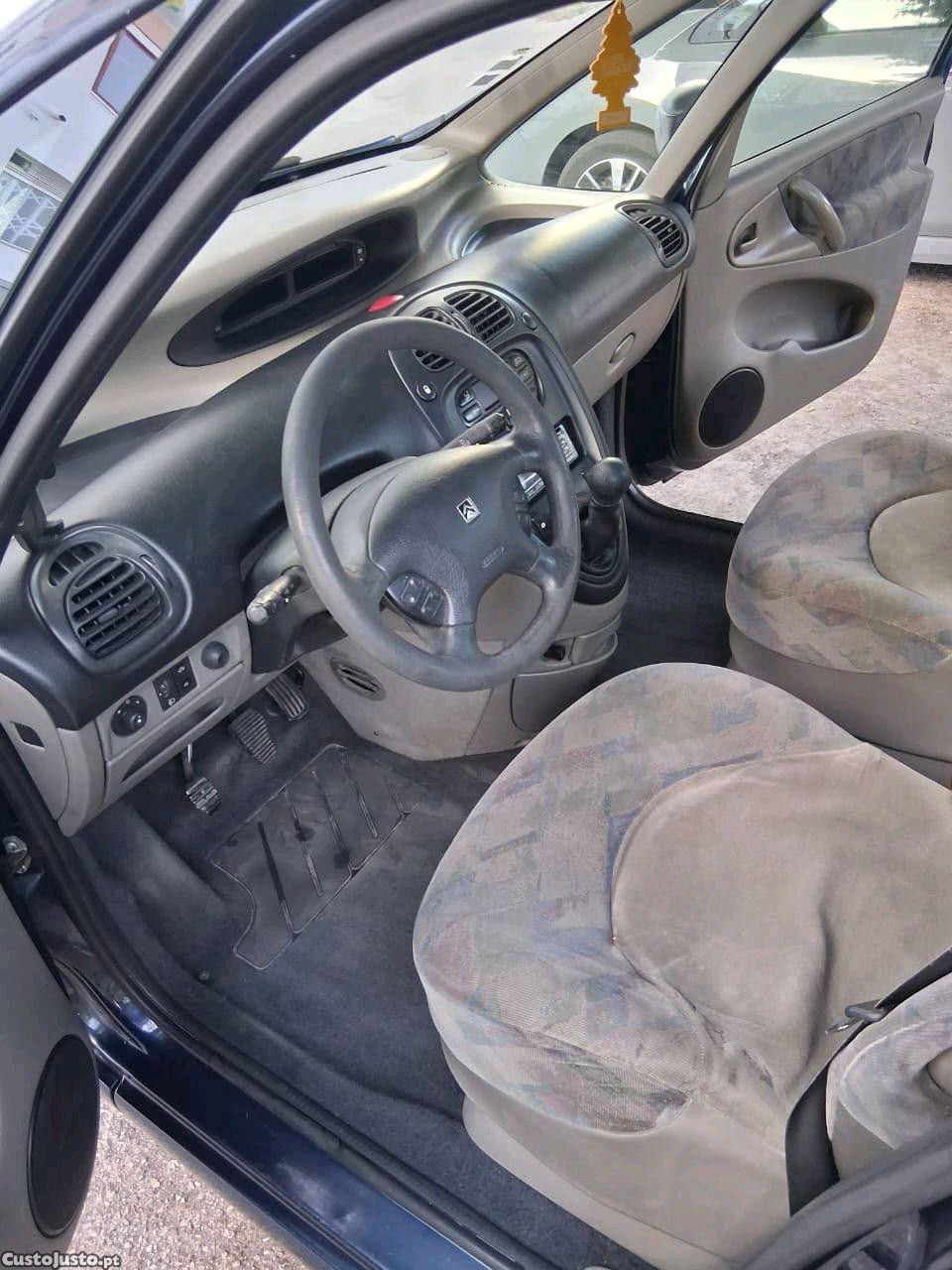 Citroën Picasso motor 1.6 a gasolina — fotografia 3