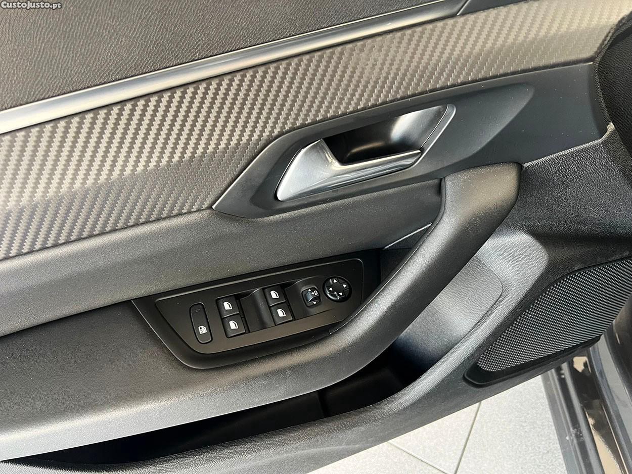 Peugeot 508 1.6 Hybrid Allure e-EAT8 — fotografia 7