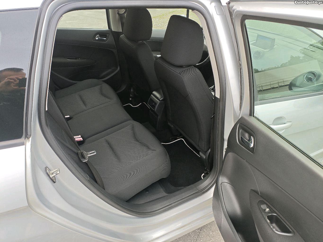 Peugeot 308 SW 1.6 HDI envy — fotografia 4