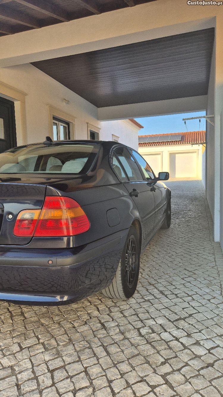 BMW 318 i — fotografia 8