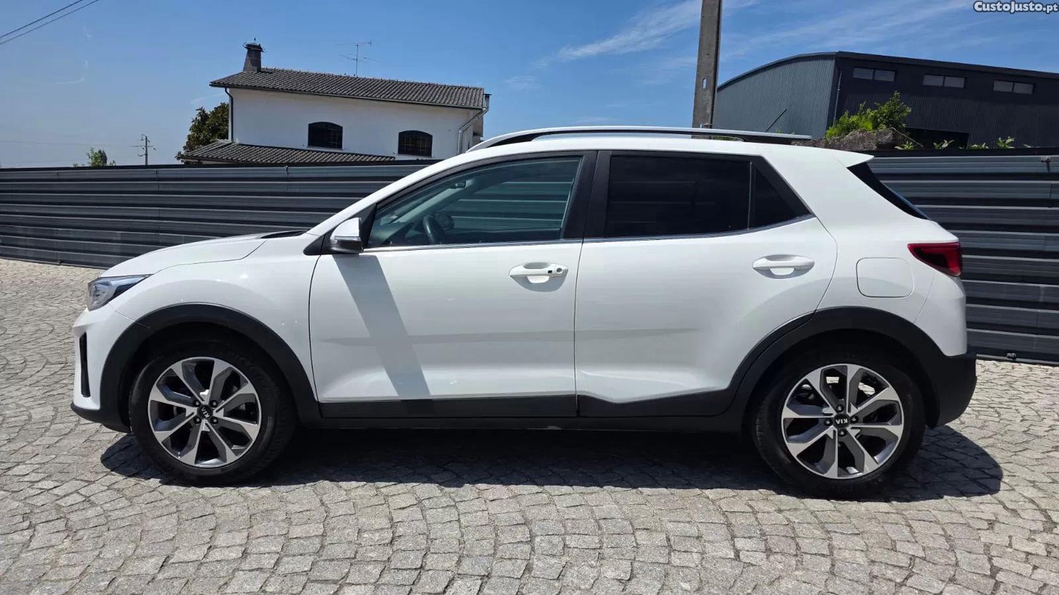 Kia Stonic 1.0 t-gdi - 120 cv — fotografia 24