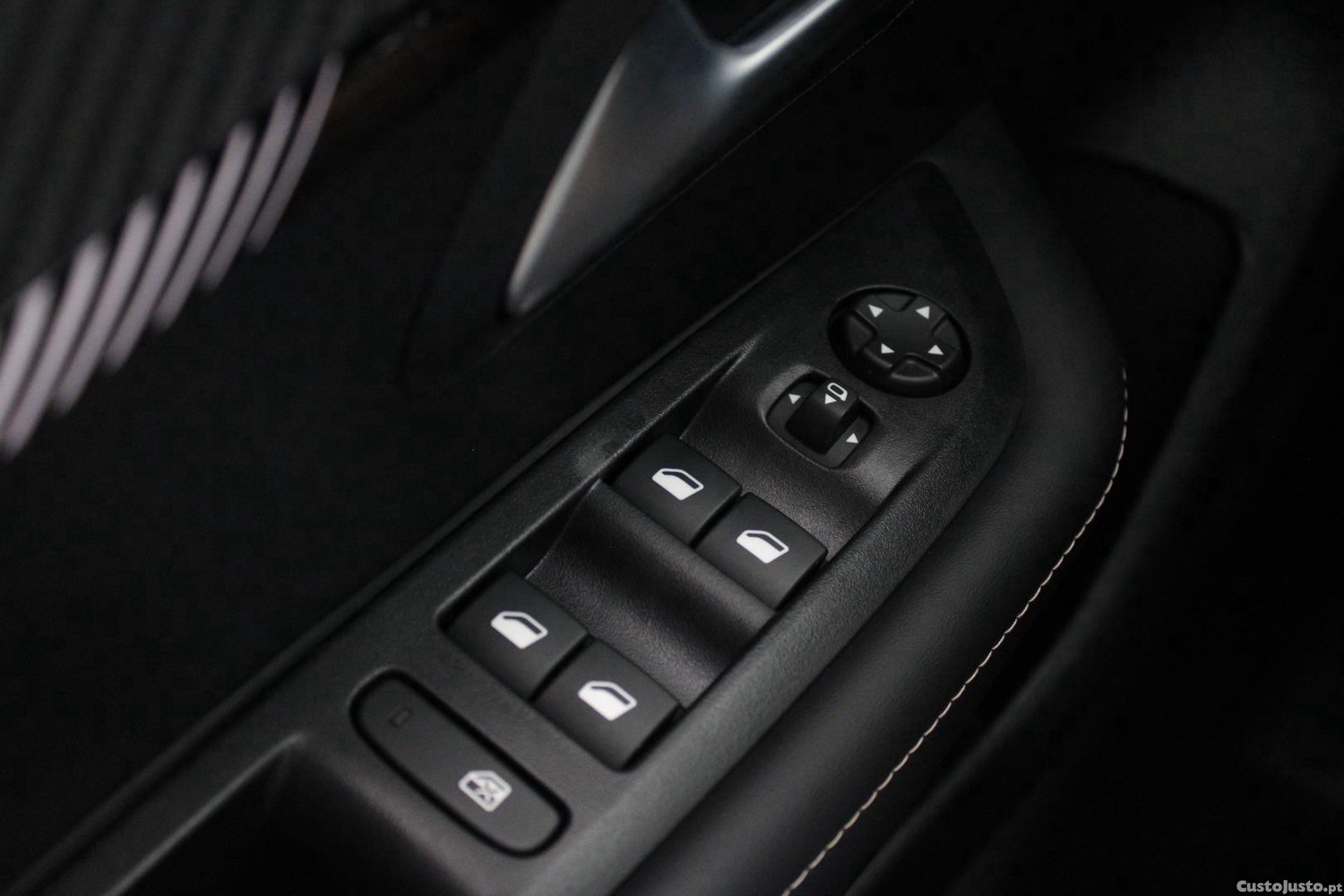Peugeot 208 1.2 PURETECH ALLURE — fotografia 11