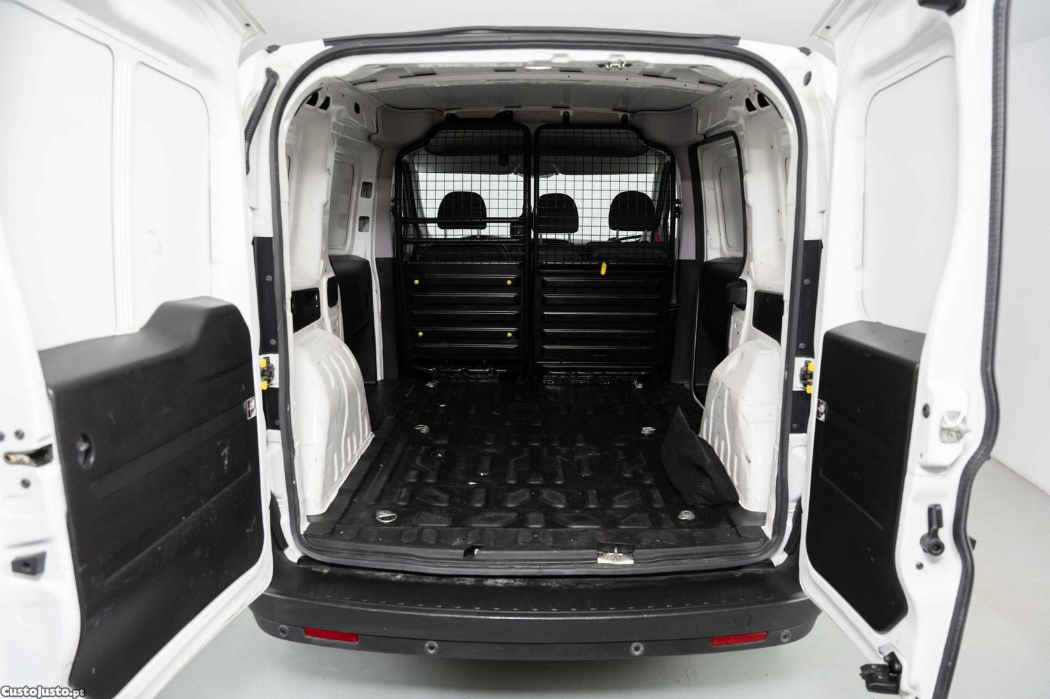 Fiat Doblo 1.3 Multijet — fotografia 6