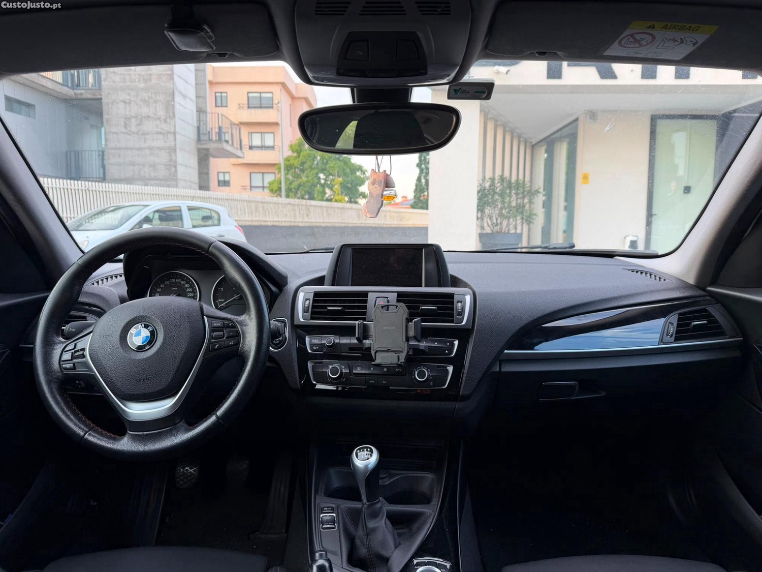 BMW 116 EfficientDynamics Edition Sport Line (F20 LCI) | 2017 | Pack M Exterior | Nacional — fotografia 2
