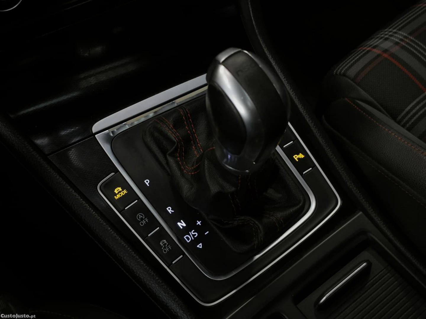 Volkswagen Golf 2.0 TSi GTi DSG Performance — fotografia 9