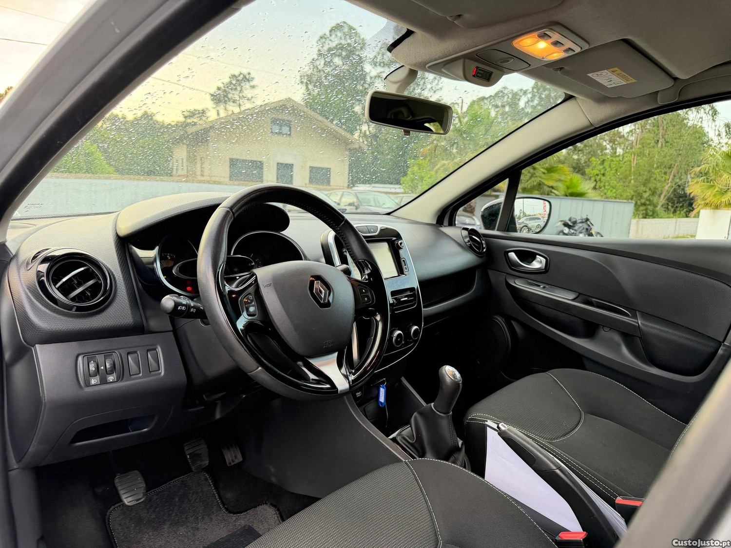 Renault Clio 1.5 dCi Dynamique S — fotografia 9