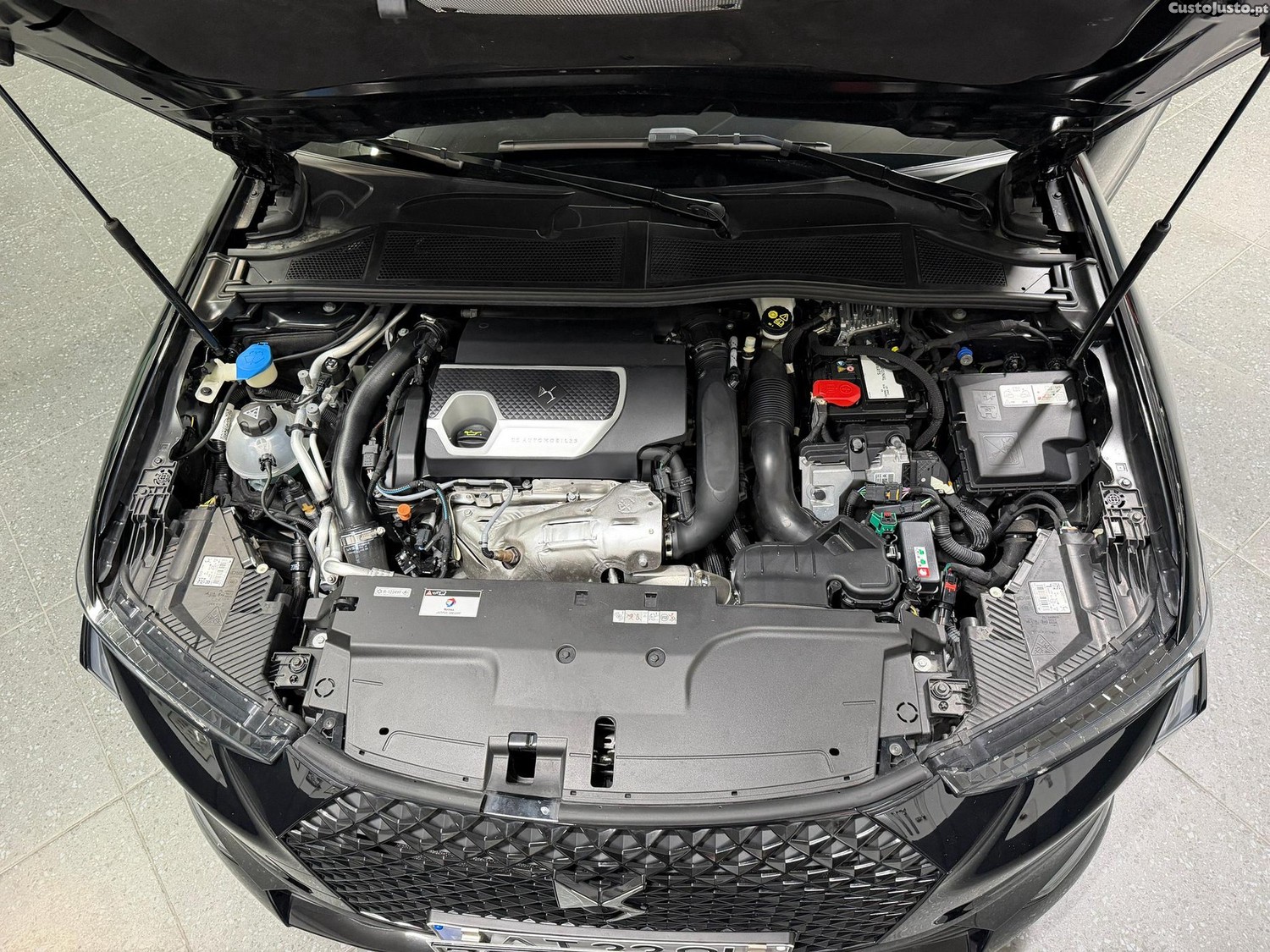 DS 4 4 E-Tense Performance Line EAT8 — fotografia 4