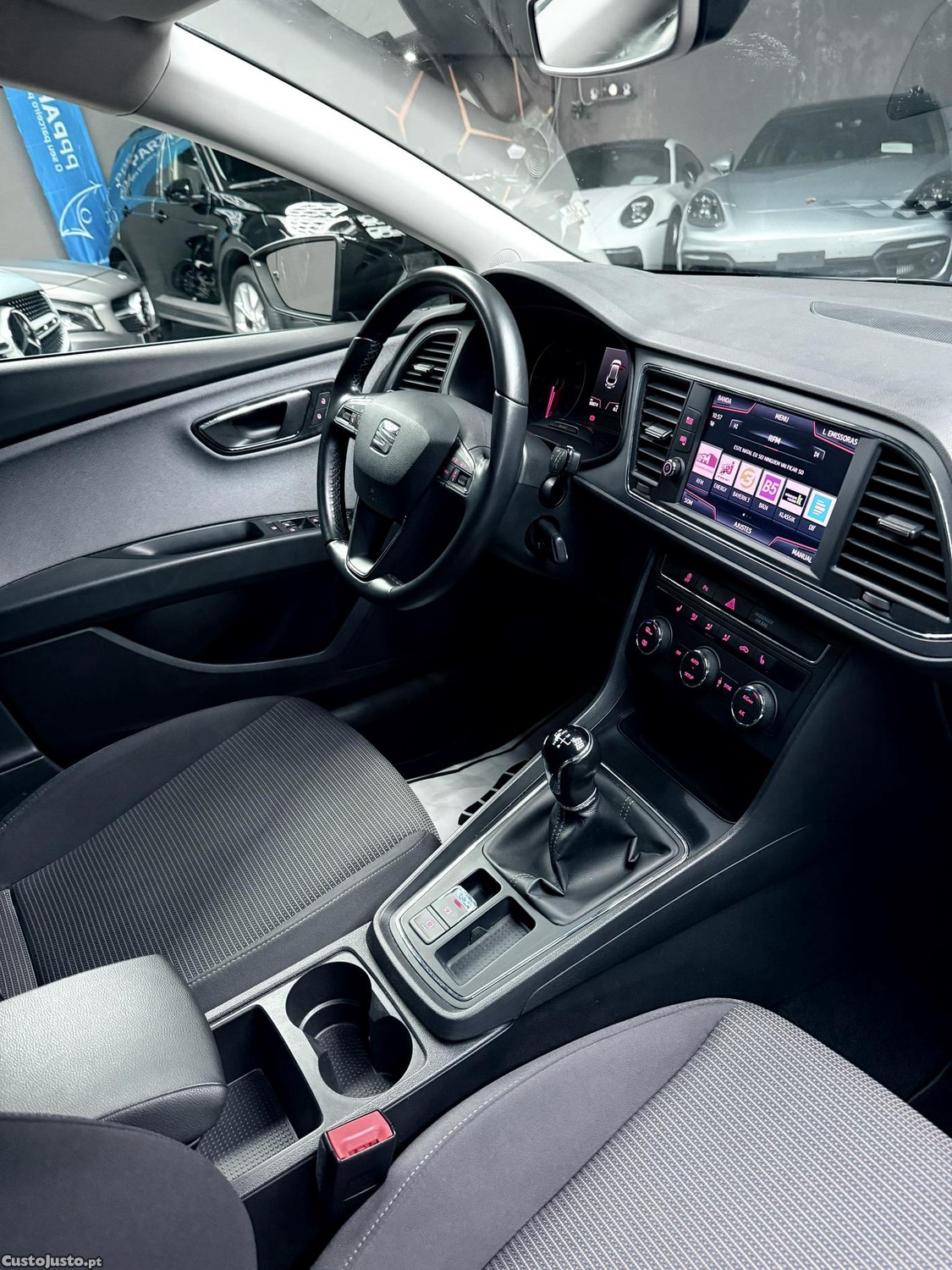 SEAT Leon 1.6 tdi — fotografia 8