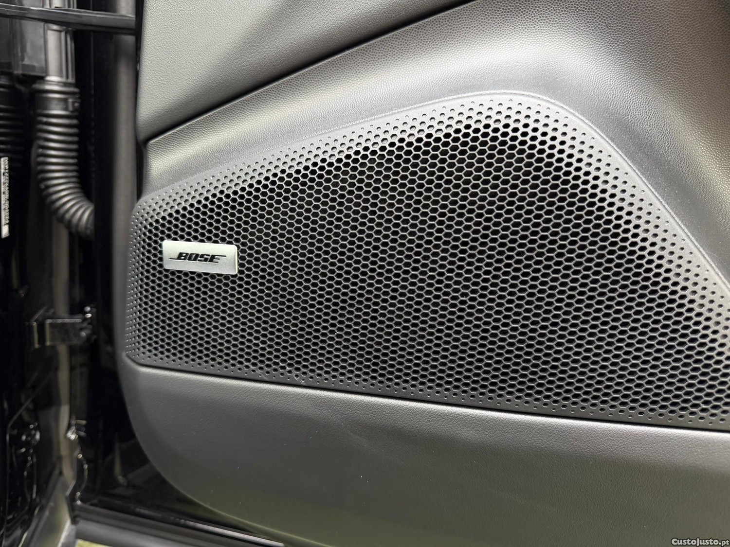 Porsche Macan Electric 4 — fotografia 4