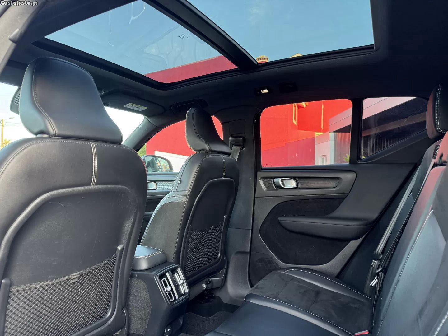Volvo XC 40 P8 awd recharge rdesign — fotografia 17