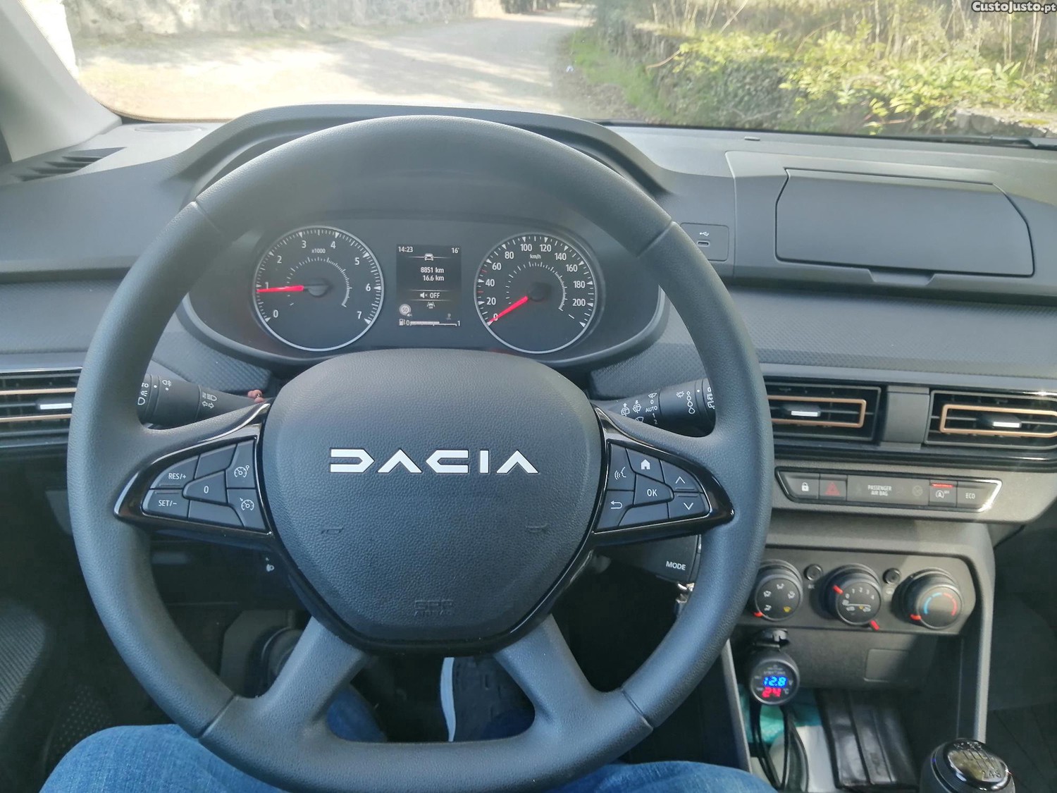 Dacia Sandero Stepway 24 1.0Tce 90 — photo 4