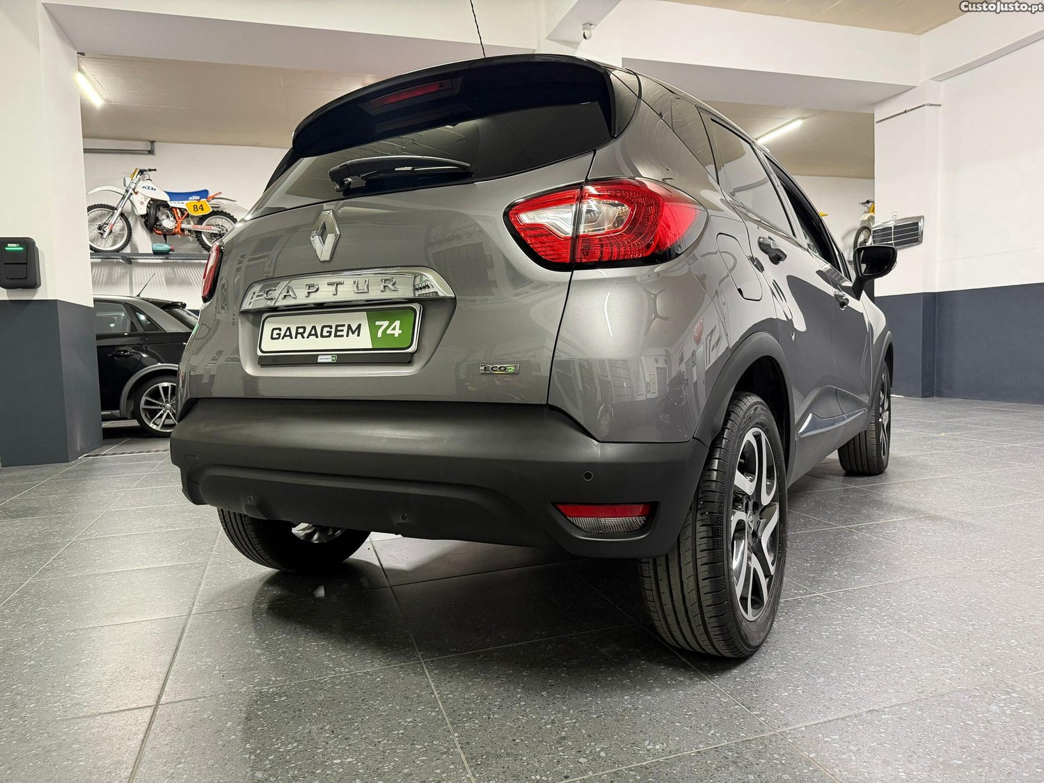 Renault Captur 1.5 dCi Exclusive — fotografia 2
