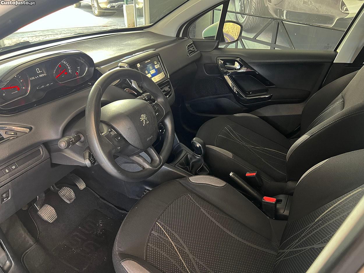 Peugeot 208 1.6 BlueHDi Active — fotografia 14