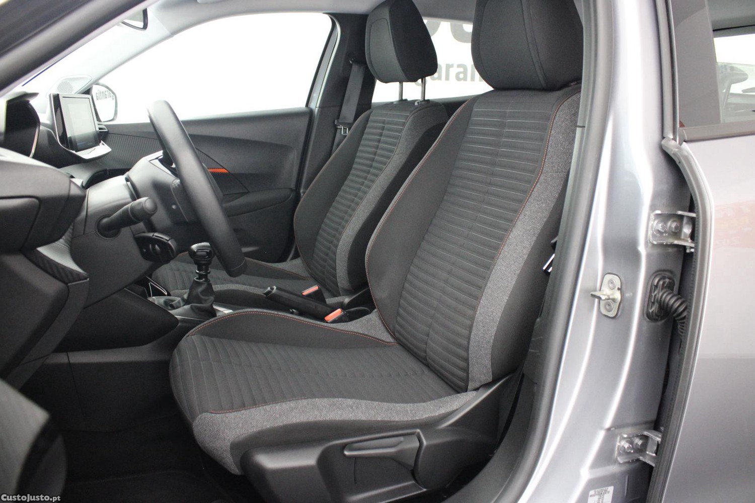 Peugeot 2008 1.5 BHDI ACTIVE — fotografia 8
