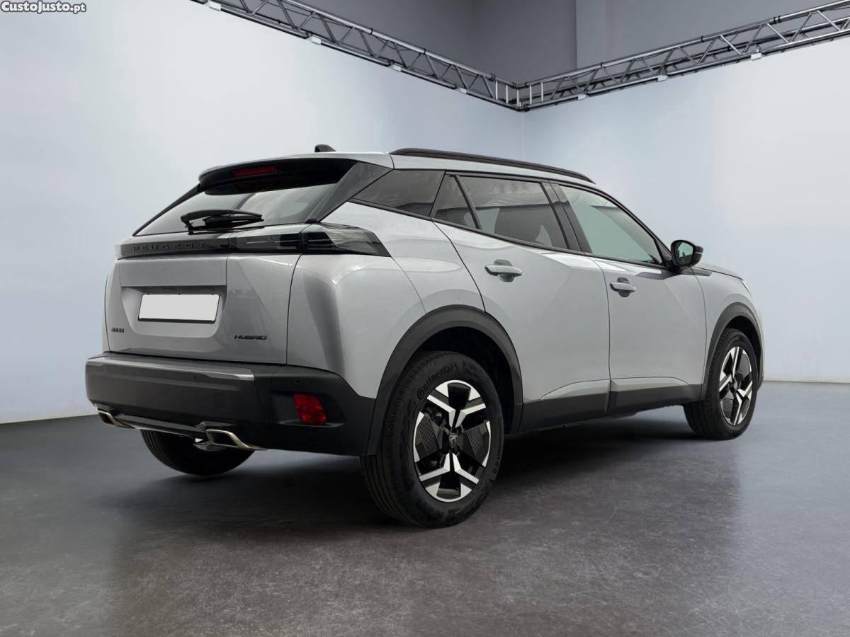 Peugeot 2008 Hybrid Allure e-DCS6 — fotografia 8