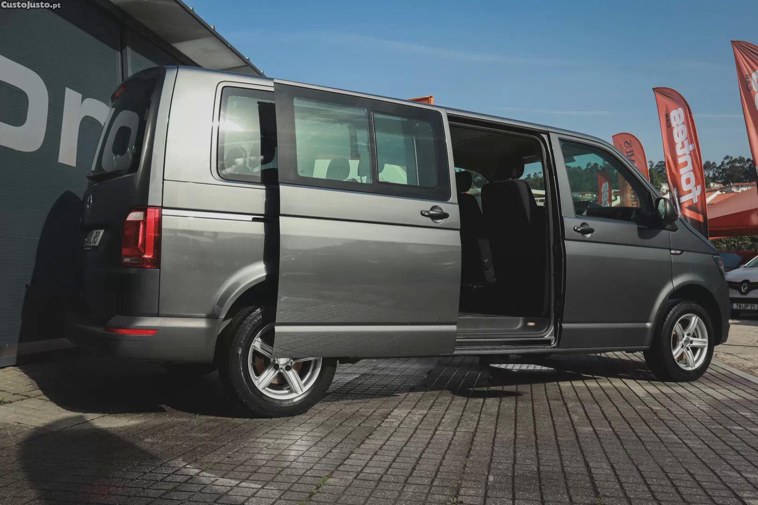 Volkswagen Transporter 2.0 tdi longa 9 lug — fotografia 9