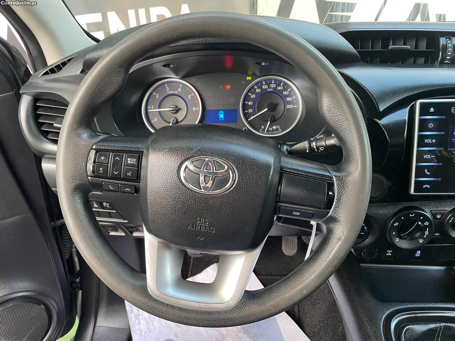 Toyota Hilux 2.4 D-4D 4WD CD CM — fotografia 8