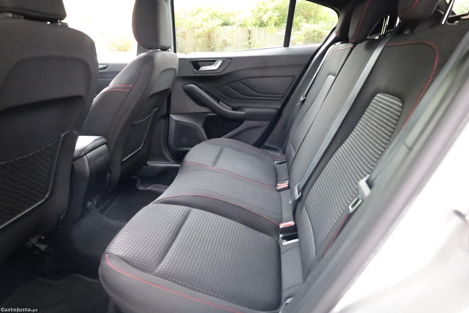 Ford Focus 1.0 EcoBoost MHEV ST-Line Aut. — fotografia 5