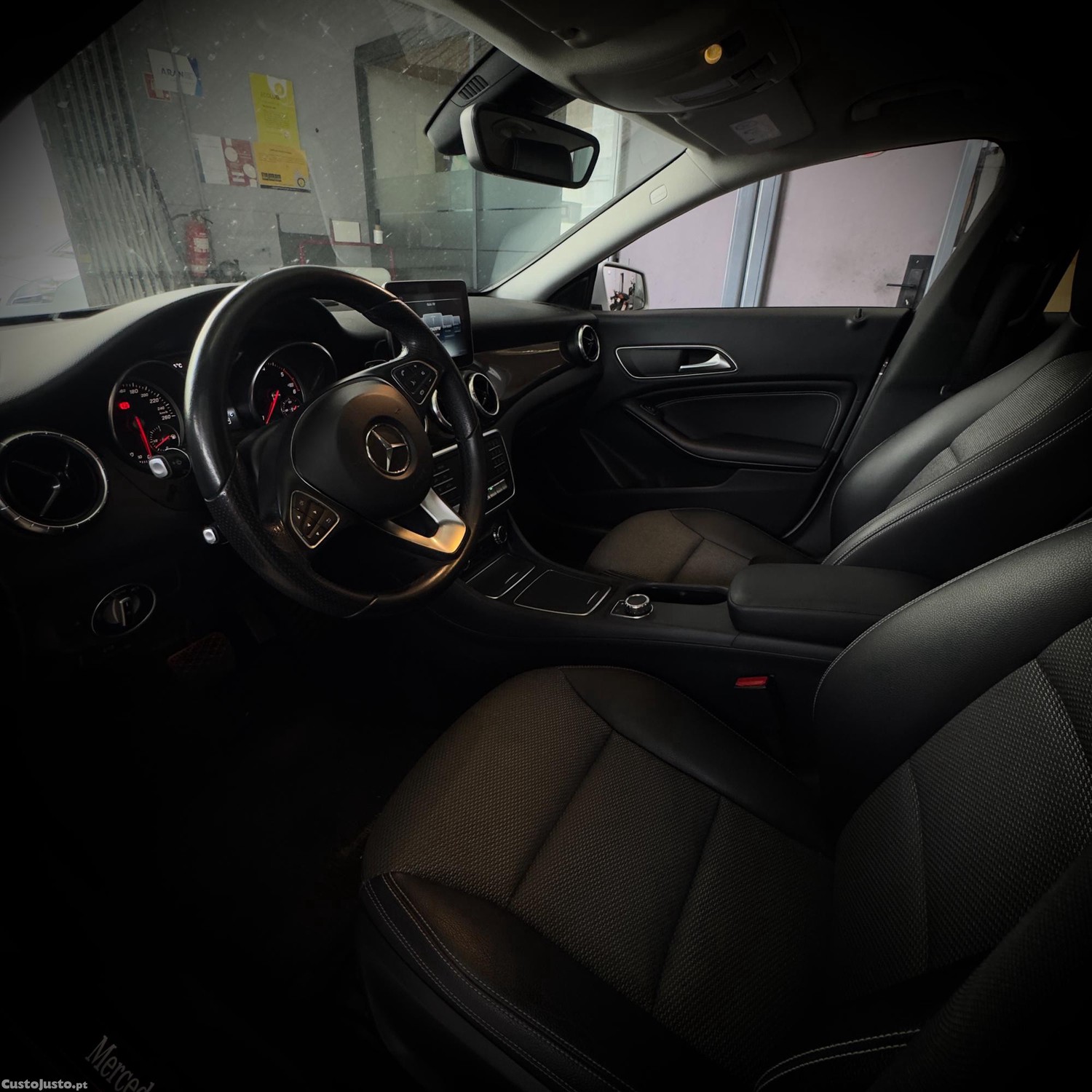 Mercedes-Benz CLA 180 180 D — fotografia 5