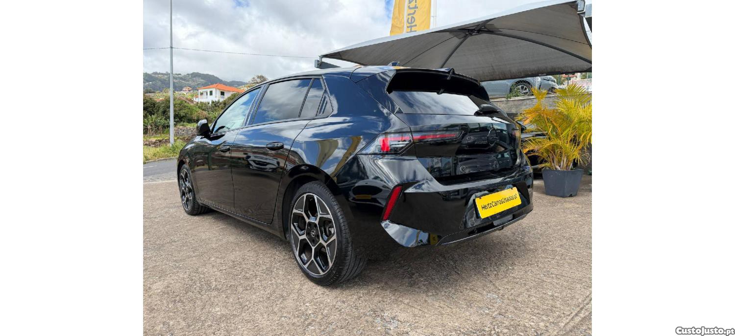 Opel Astra GS 1.2 T 130cv — fotografia 23