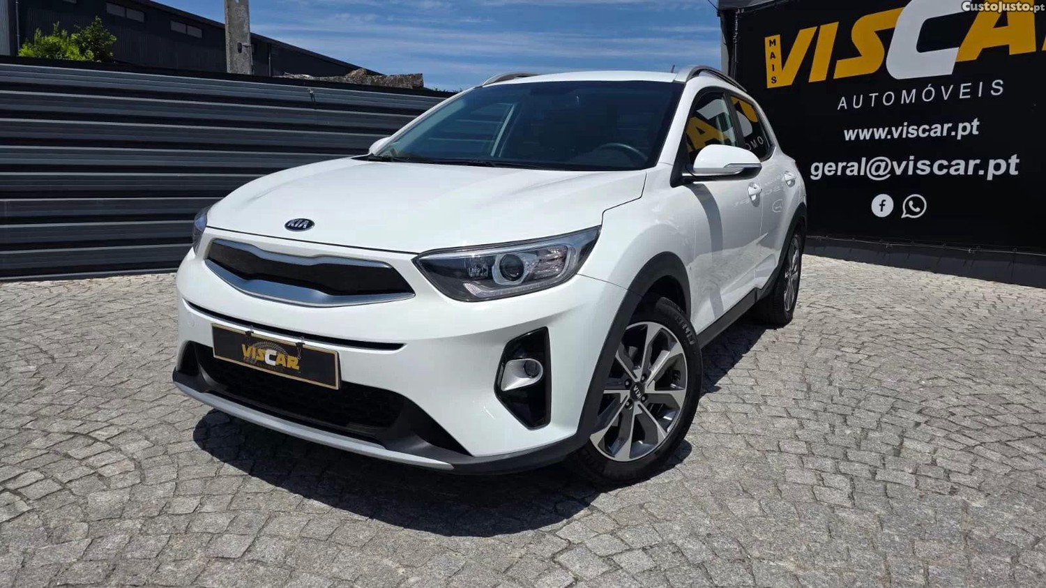 Kia Stonic 1.0 t-gdi - 120 cv — fotografia 25