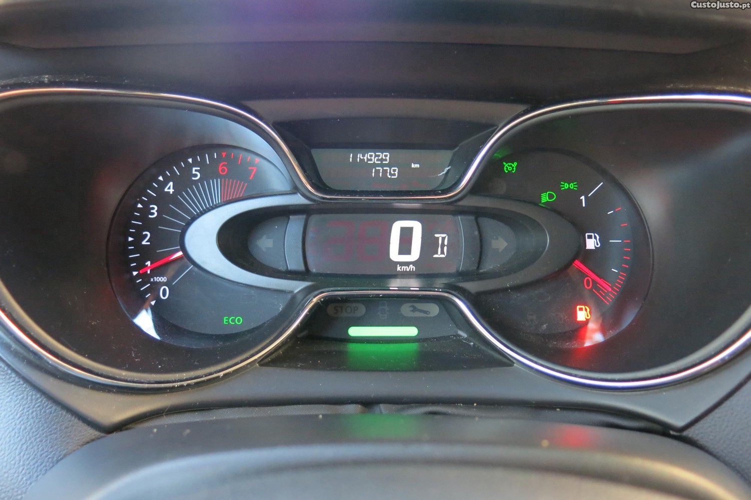 Renault Captur 1.2 TCe Exclusive EDC — fotografia 2