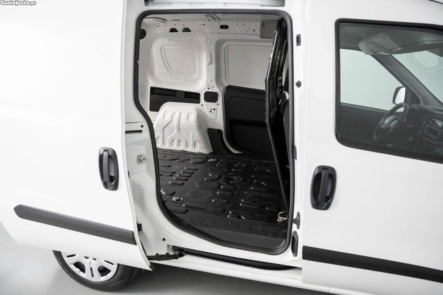 Fiat Doblo 1.3 Multijet — fotografia 5