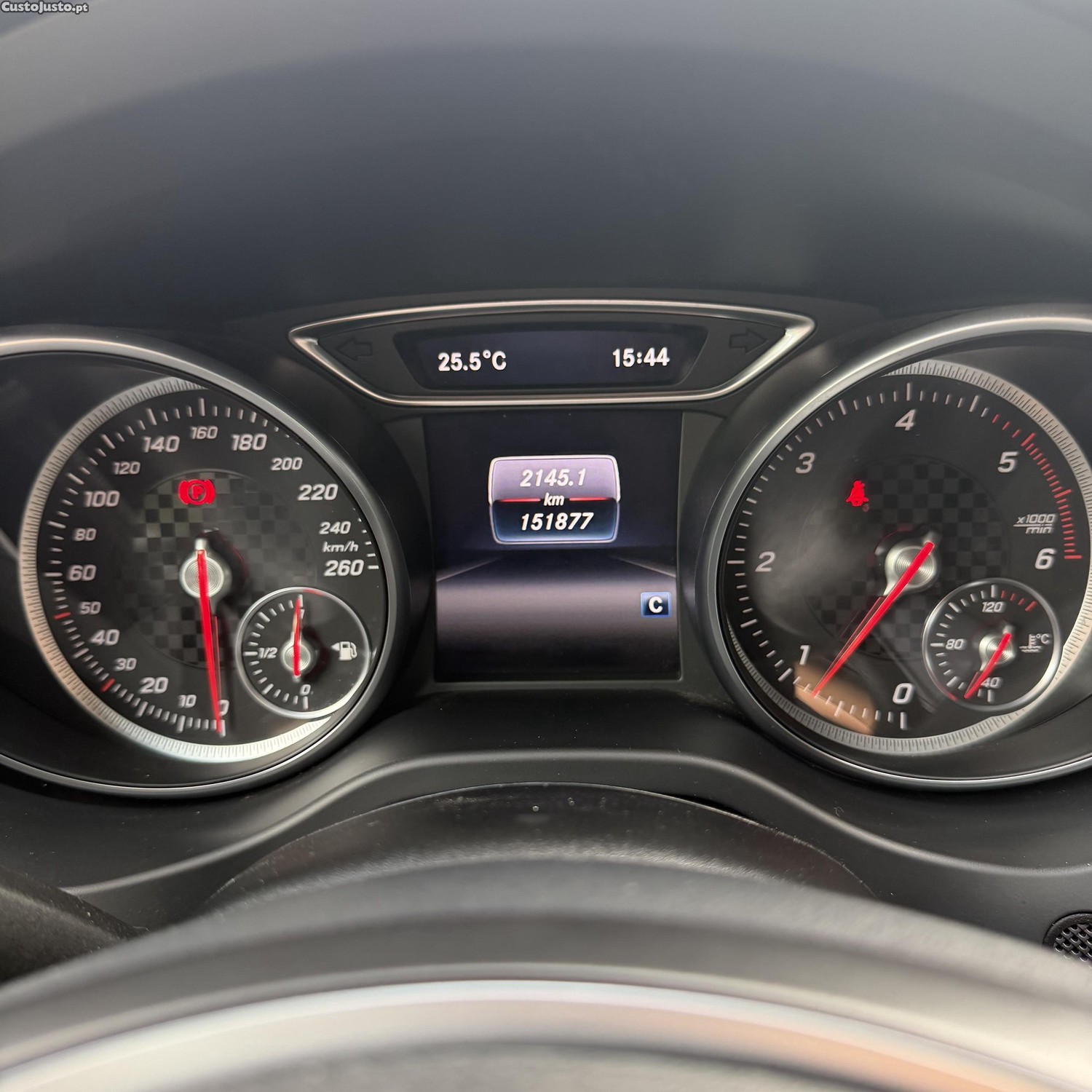 Mercedes-Benz A 200 Urban — fotografia 3