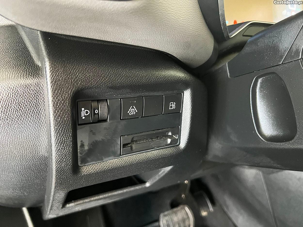 Citroën C5 Aircross 1.6 Hybrid Feel e-EAT8 — fotografia 4