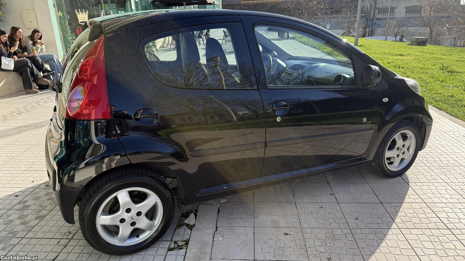 Peugeot 107 Black & Silver — photo 3