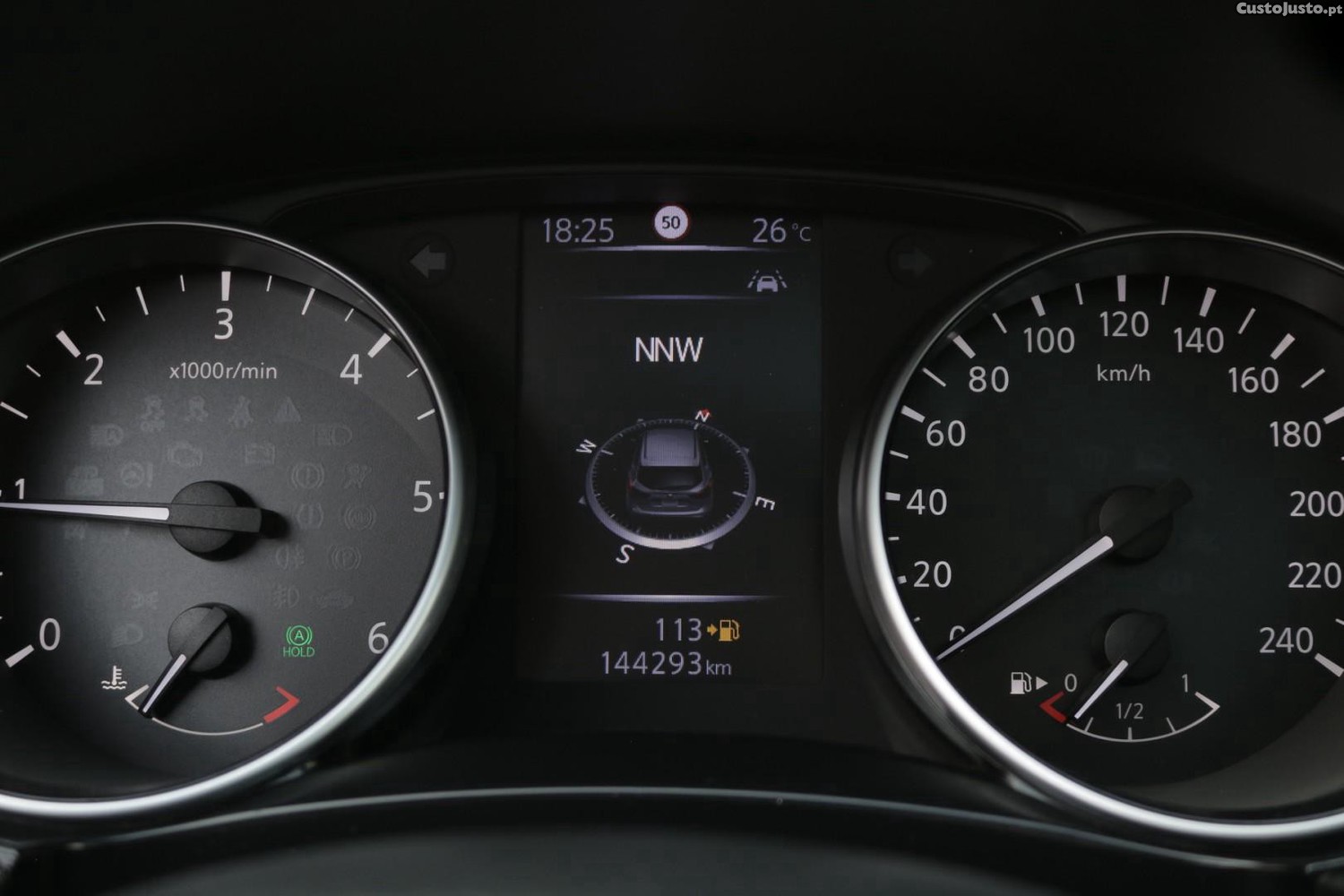 Nissan Qashqai 1.5 DCI N-Connecta 115cv — fotografia 17