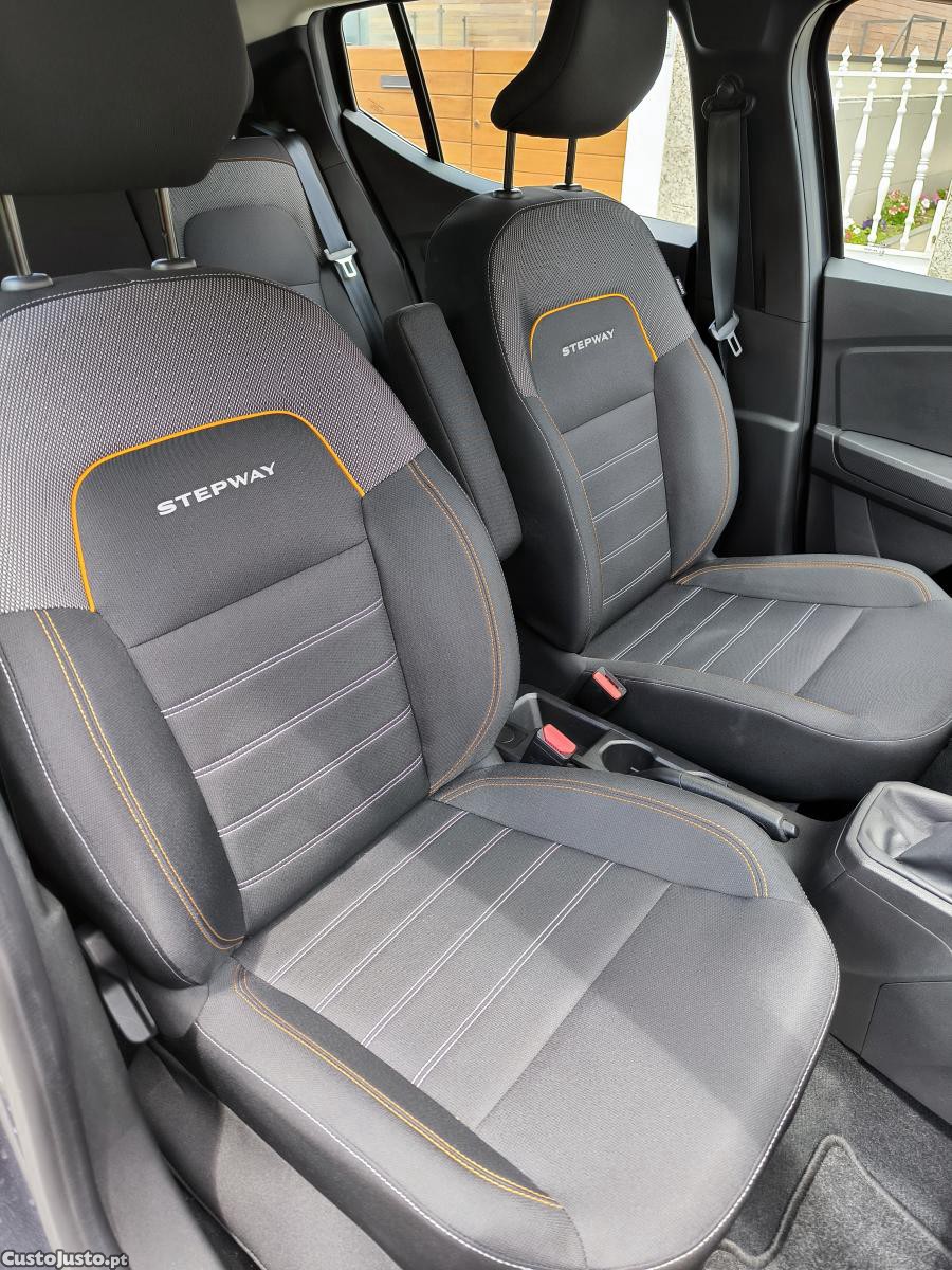 Dacia Sandero 1.0 ECO -G Stepway Bi-Fuel — fotografia 4