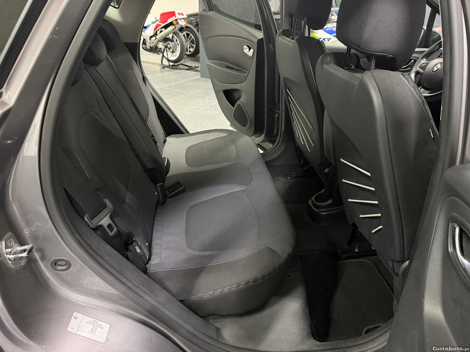 Renault Captur 1.5 dCi Exclusive — fotografia 5