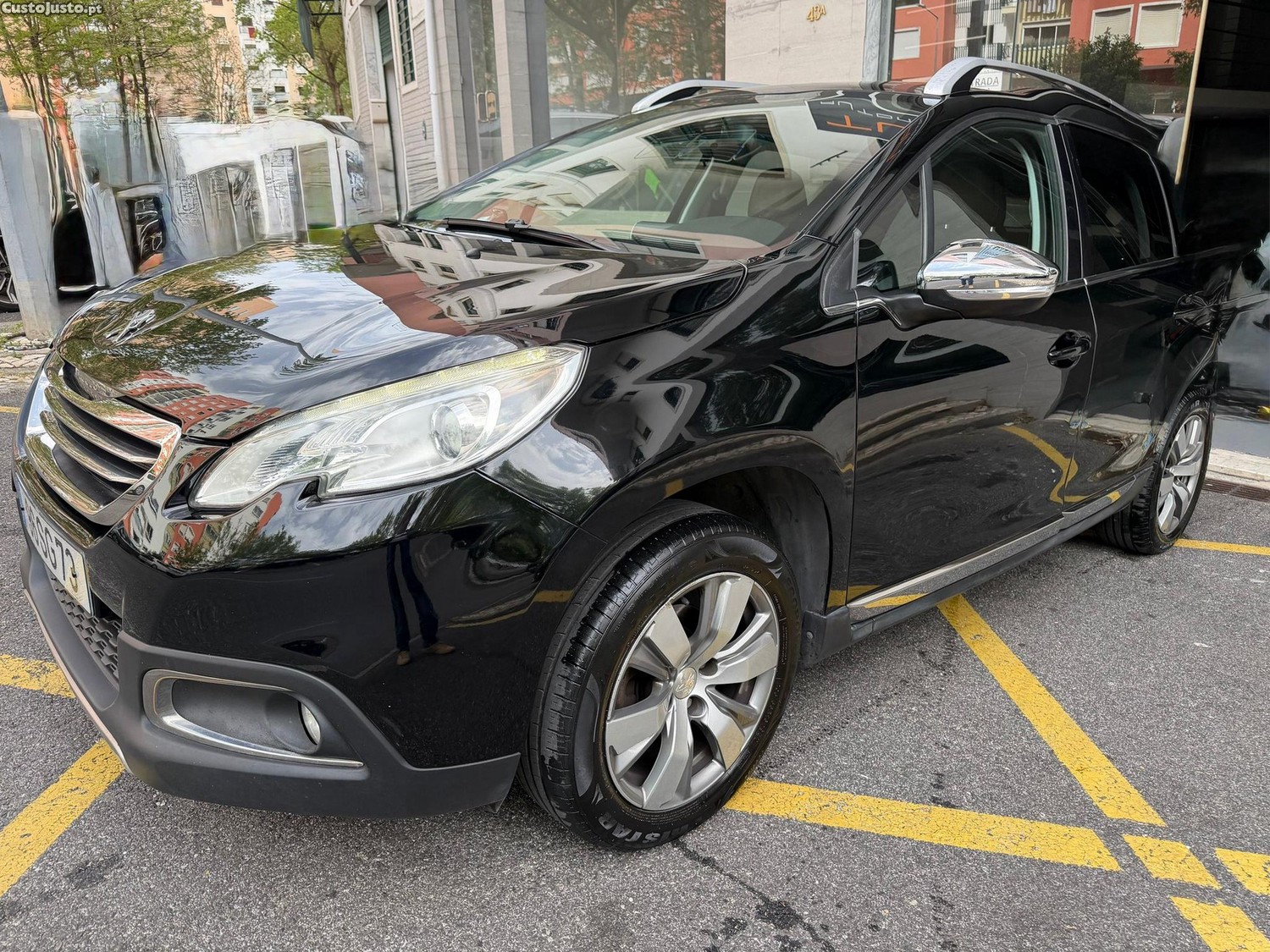 Peugeot 2008 1.6 e-HDi Allure 2-Tronic — fotografia 4
