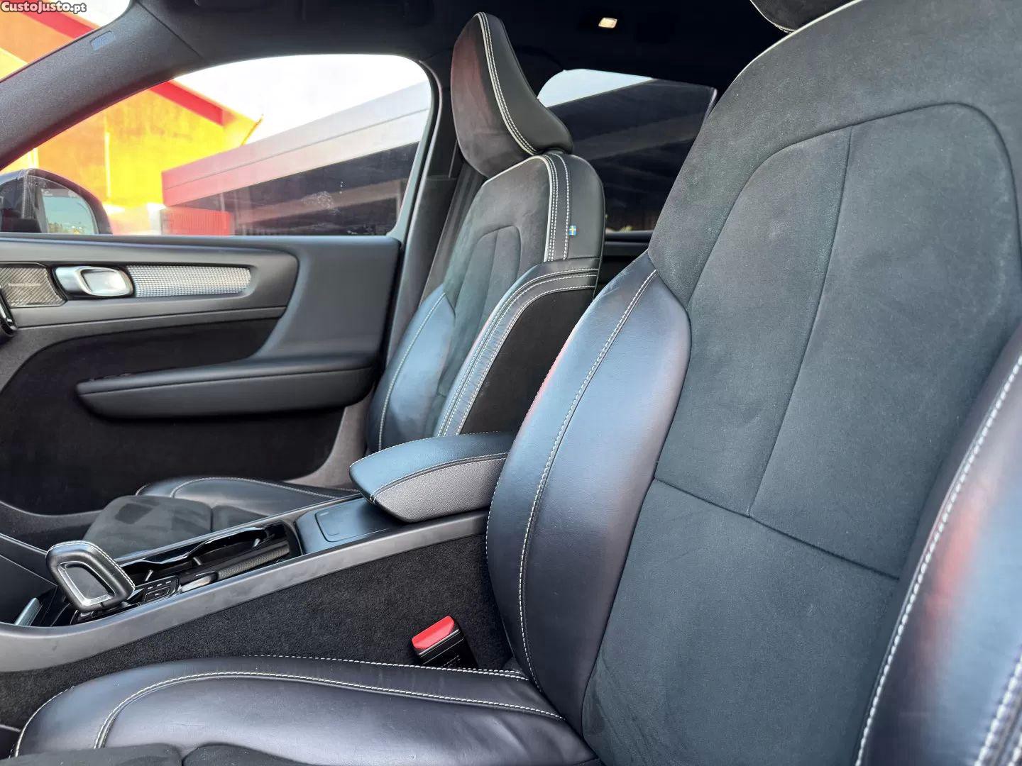 Volvo XC 40 P8 awd recharge rdesign — fotografia 14