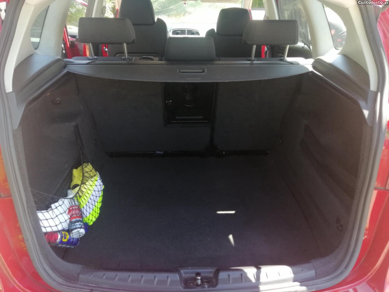 SEAT Altea Xl — fotografia 4