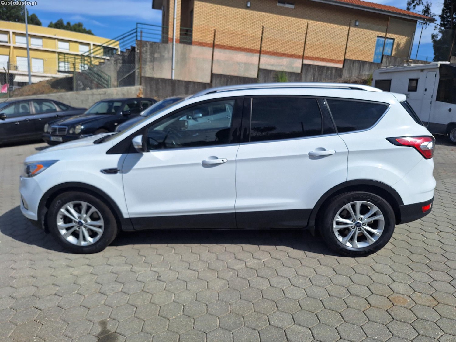 Ford Kuga 1.5 diesel 120cv — fotografia 14