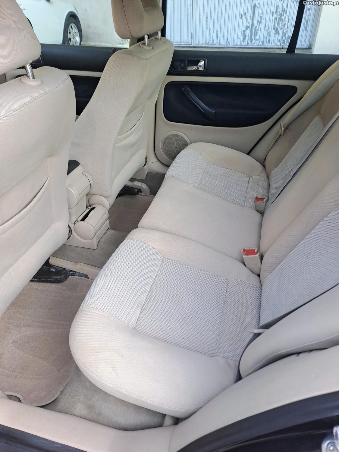 Volkswagen Bora 1.9 TDI Sedan Highline — fotografia 3