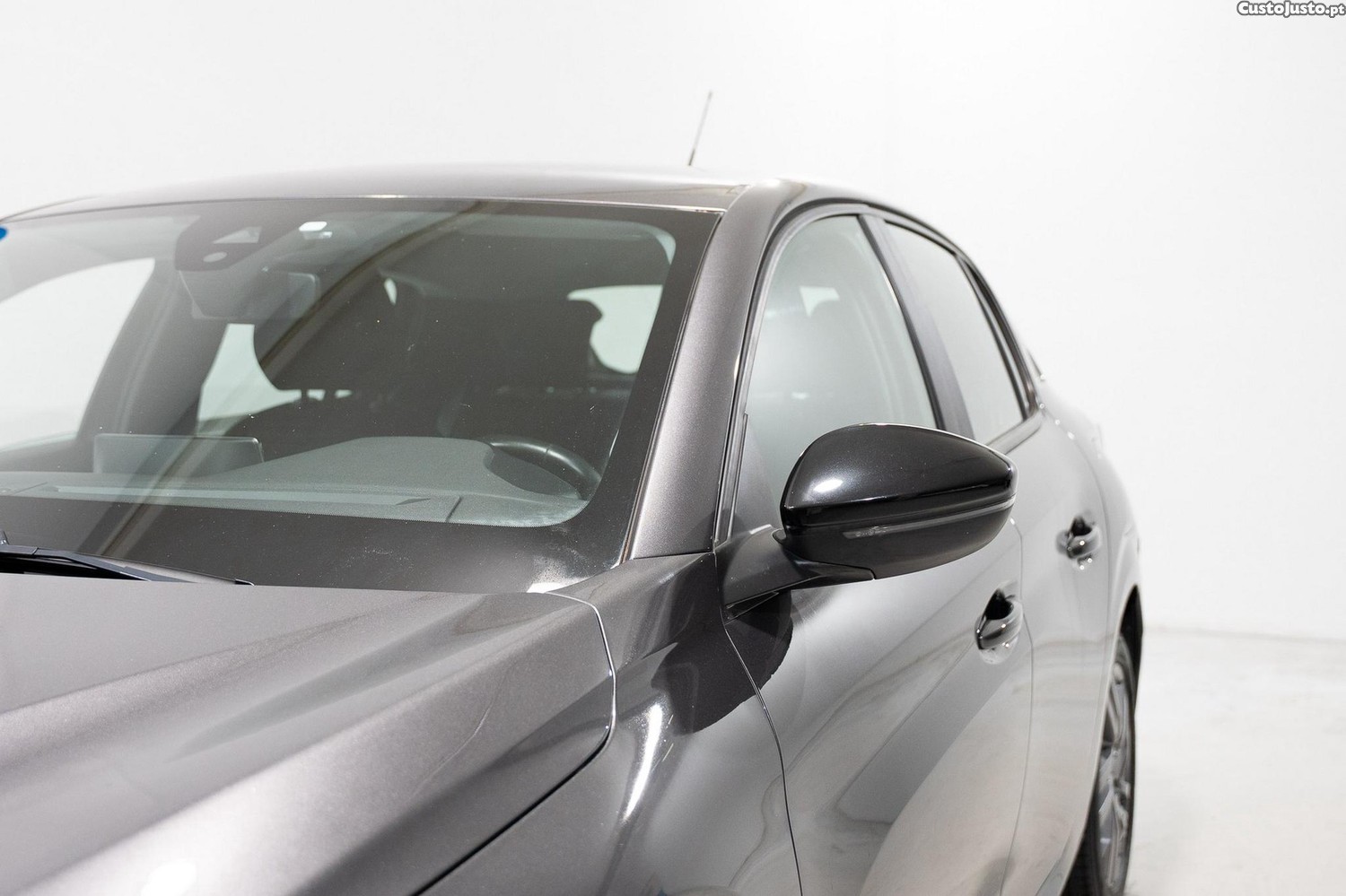 Peugeot 208 1.2 PureTech Active — fotografia 19