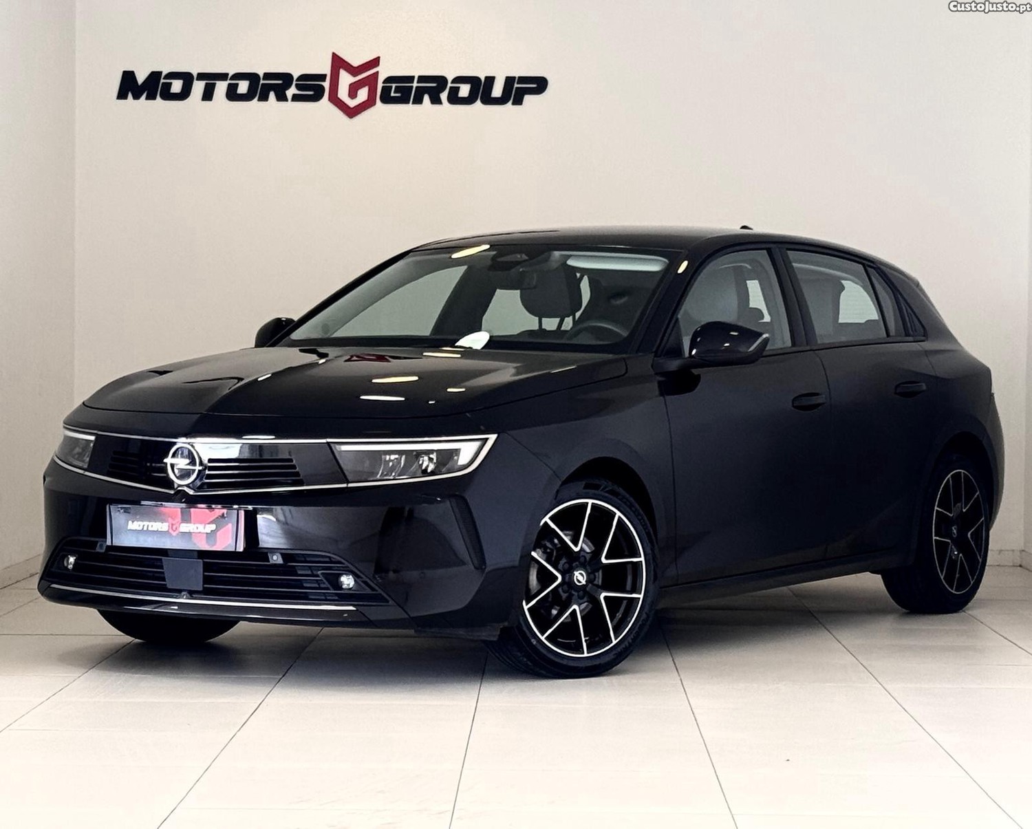 Opel Astra 1.2 T Edition — fotografia 3