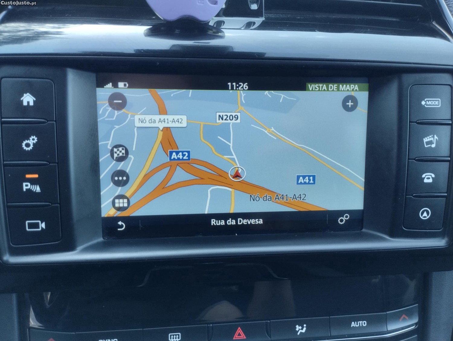 Jaguar F-Pace 2.0 i 4D Prestige - CX. Manual - GPS - Camara Marcha Tras - Classe 1 Portagens - DISTRIBUIÇAO NOVA — fotografia 7