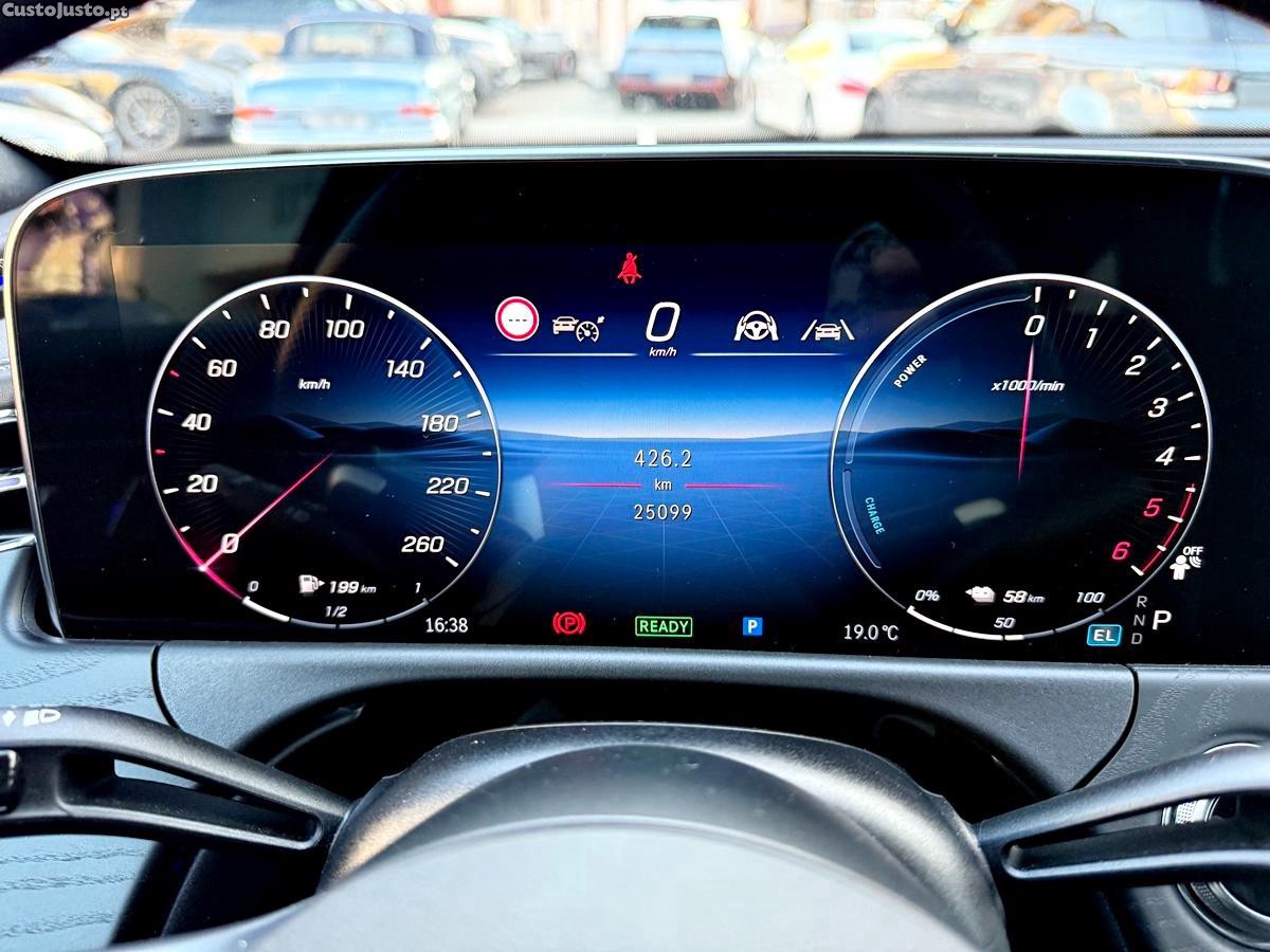 Mercedes-Benz E 300 AMG Package Plug-In Hybrid — fotografia 46