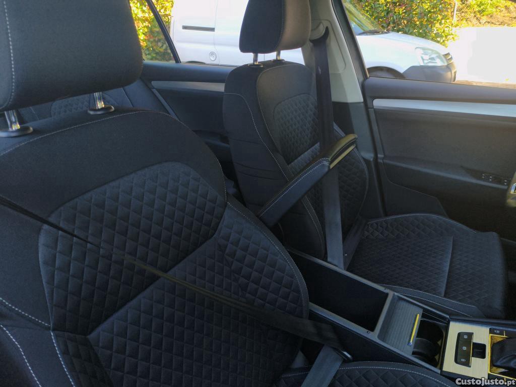 Skoda Superb Break 2.0 TDI Ambition DSG 150cv — fotografia 17